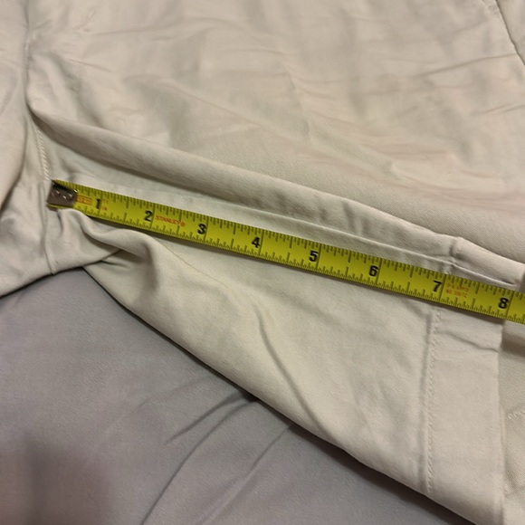 Vineyard Vines mens stone flat front Breaker Short - size 34 - Picture 2 of 4